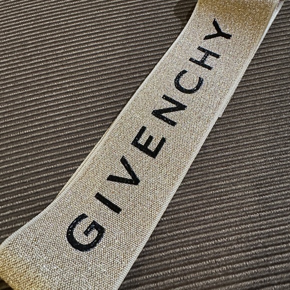 Gold Givenchy Ribbon - Picture 5 of 10